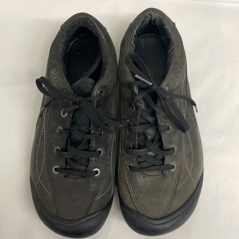 Keens Womens Presidio Sneaker - Size 8